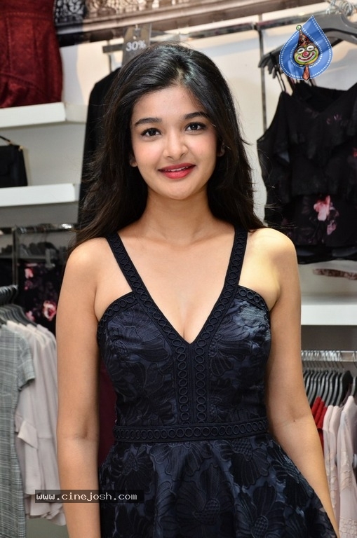 Krutika Singh Rathore Photos - 8 / 17 photos