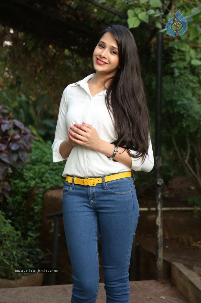 Krutika Singhaal New Gallery - 34 / 85 photos