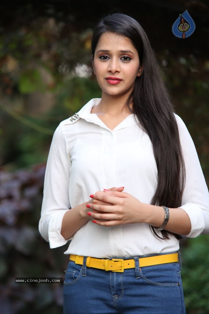 Krutika Singhaal New Gallery - 45 / 85 photos