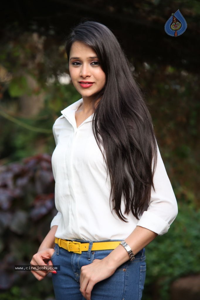 Krutika Singhaal New Gallery - 48 / 85 photos