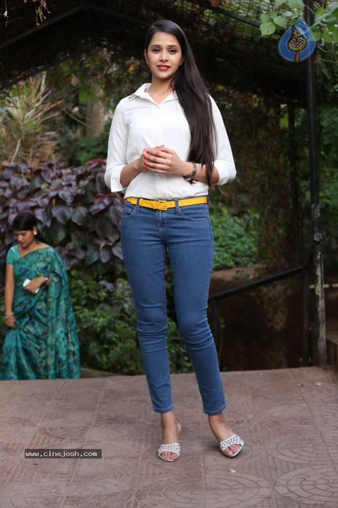 Krutika Singhaal New Gallery - 49 / 85 photos