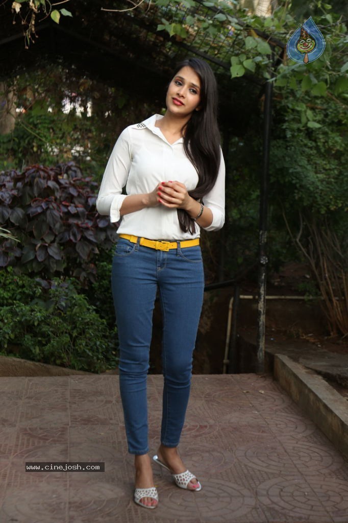 Krutika Singhaal New Gallery - 53 / 85 photos