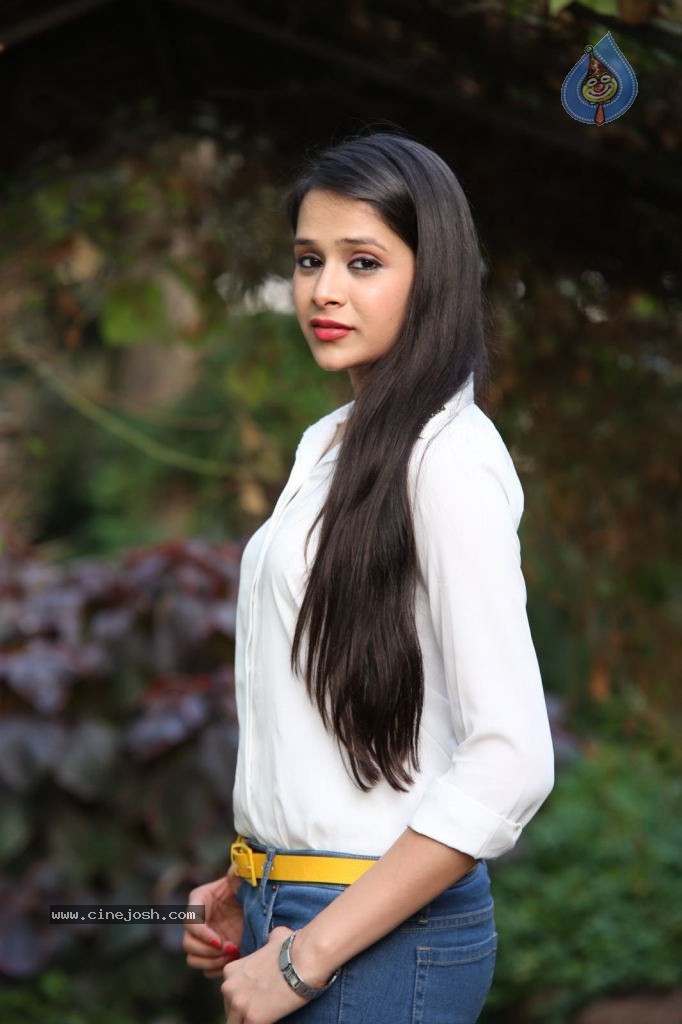 Krutika Singhaal New Gallery - 55 / 85 photos