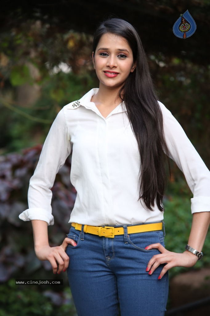Krutika Singhaal New Gallery - 74 / 85 photos