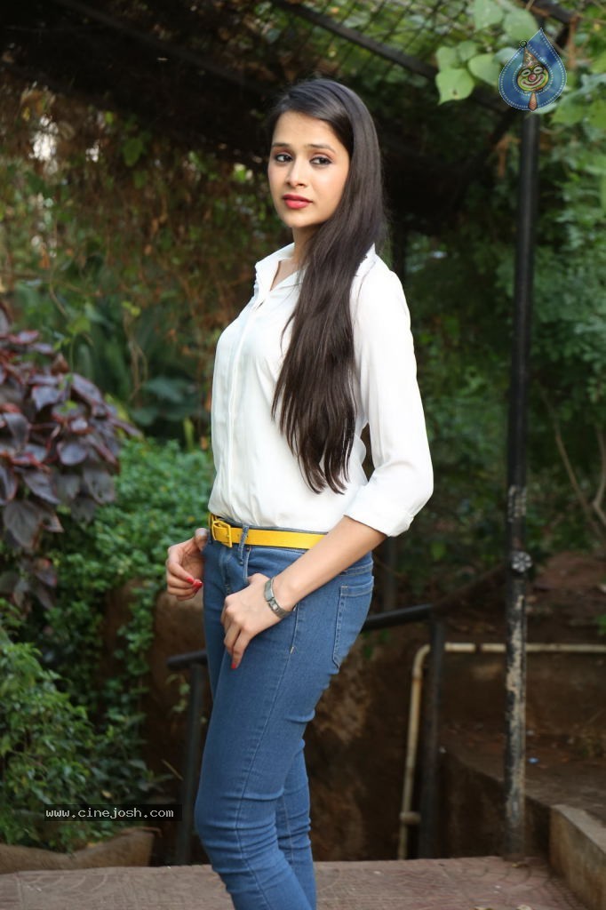 Krutika Singhaal New Gallery - 77 / 85 photos