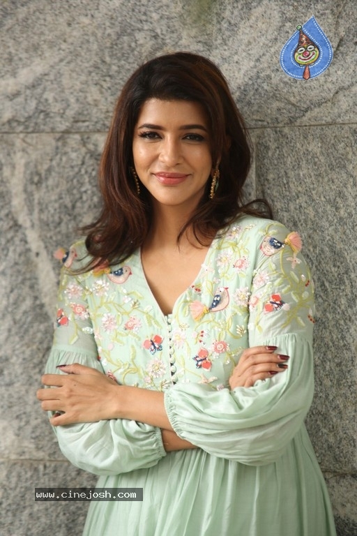 Lakshmi Manchu Interview about W/O Ram Movie - 13 / 32 photos