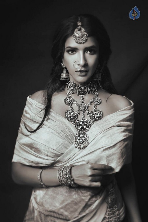 Lakshmi Manchu New Photo Shoot - 10 / 12 photos