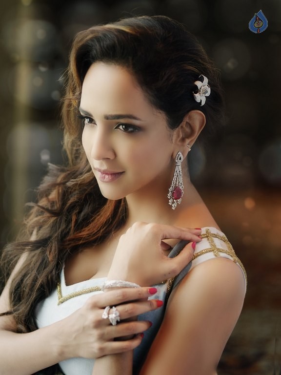 Lakshmi Manchu New Photos - 5 / 11 photos