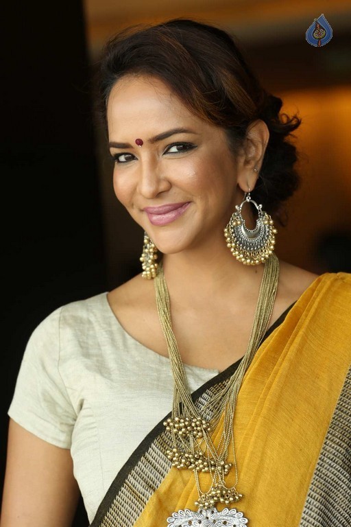 Lakshmi Manchu New Pics - 7 / 18 photos