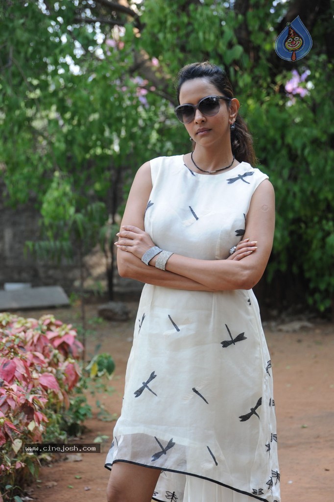 Lakshmi Manchu New Stills - 5 / 82 photos