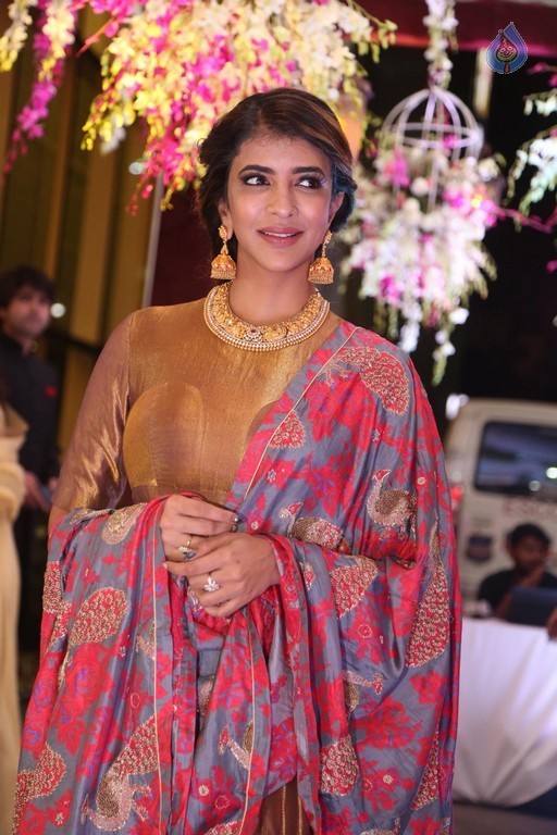 Lakshmi Manchu New Stills - 14 / 32 photos