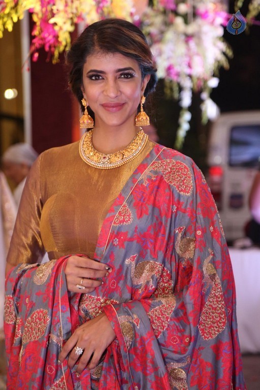 Lakshmi Manchu New Stills - 20 / 32 photos