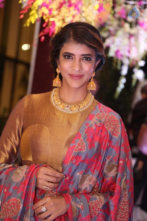 Lakshmi Manchu New Stills - 21 / 32 photos