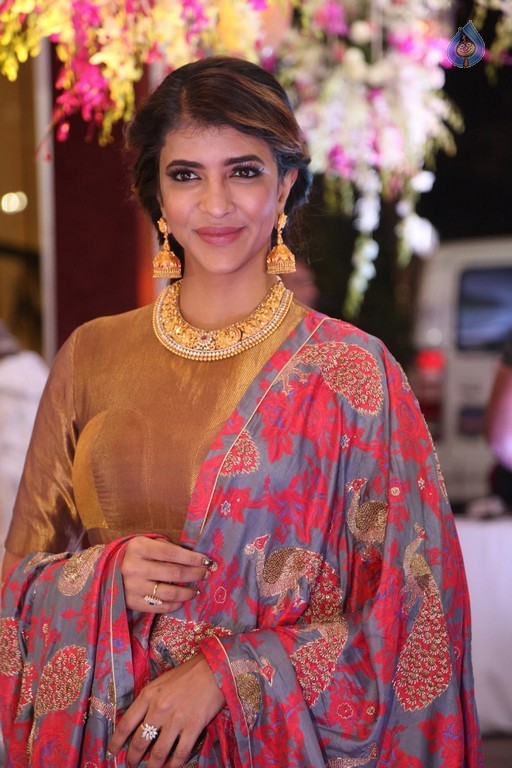 Lakshmi Manchu New Stills - 25 / 32 photos