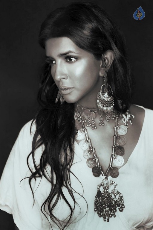 Lakshmi Manchu New Stills - 8 / 12 photos