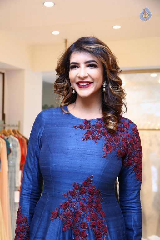 Lakshmi Prasanna at LFW Event - 10 / 35 photos