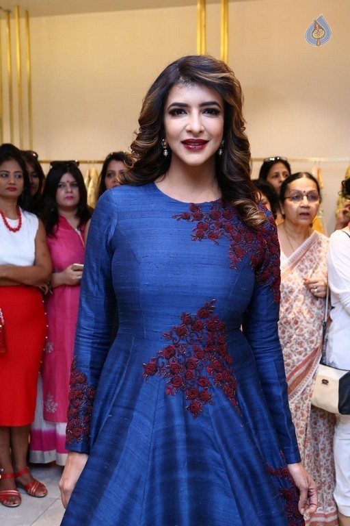 Lakshmi Prasanna at LFW Event - 18 / 35 photos