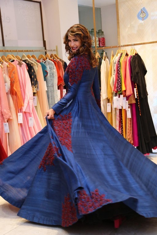 Lakshmi Prasanna at LFW Event - 29 / 35 photos