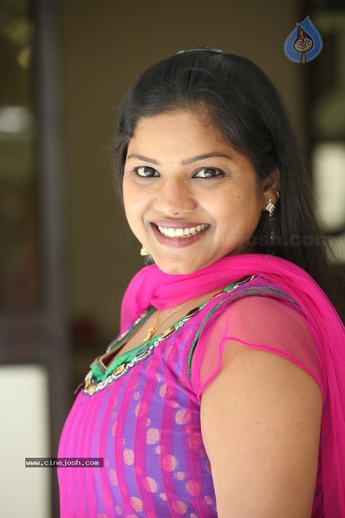 Lakshmi Priya New Photos - 15 / 57 photos