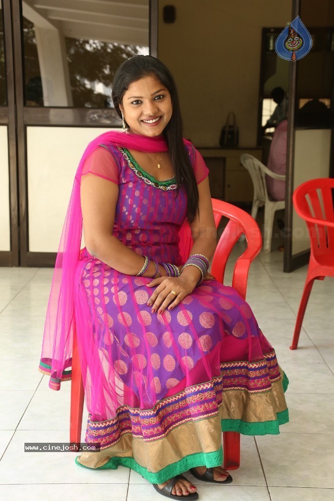 Lakshmi Priya New Photos - 22 / 57 photos