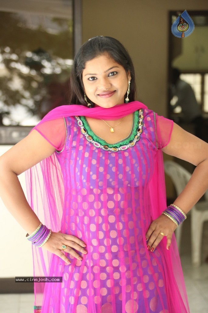 Lakshmi Priya New Photos - 24 / 57 photos