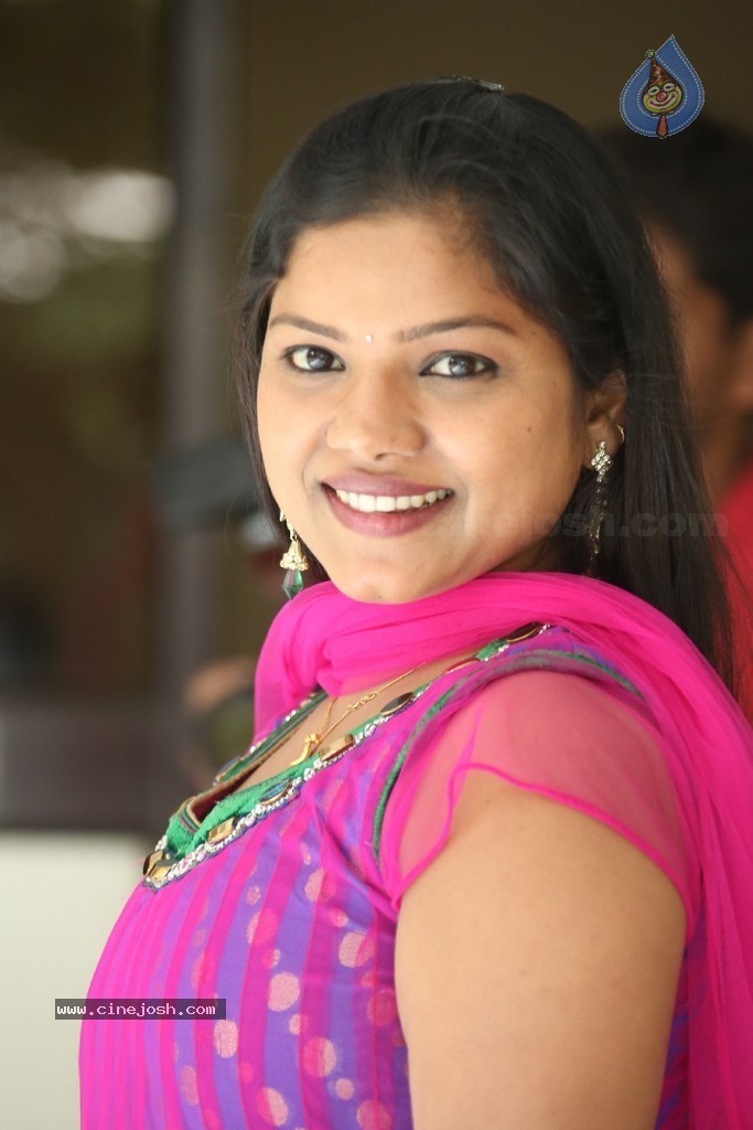 Lakshmi Priya New Photos - 25 / 57 photos
