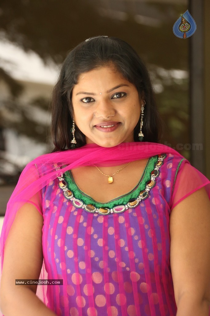 Lakshmi Priya New Photos - 40 / 57 photos
