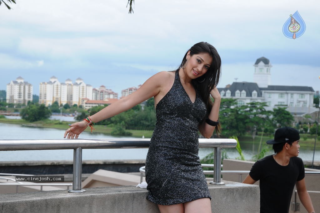 Lakshmi Rai Hot Photos - 24 / 37 photos