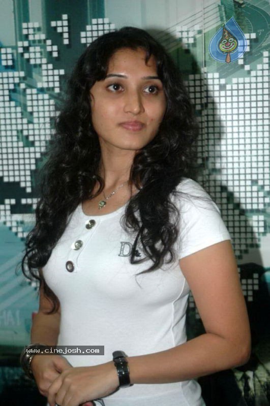 Lalithya New Stills - 28 / 45 photos