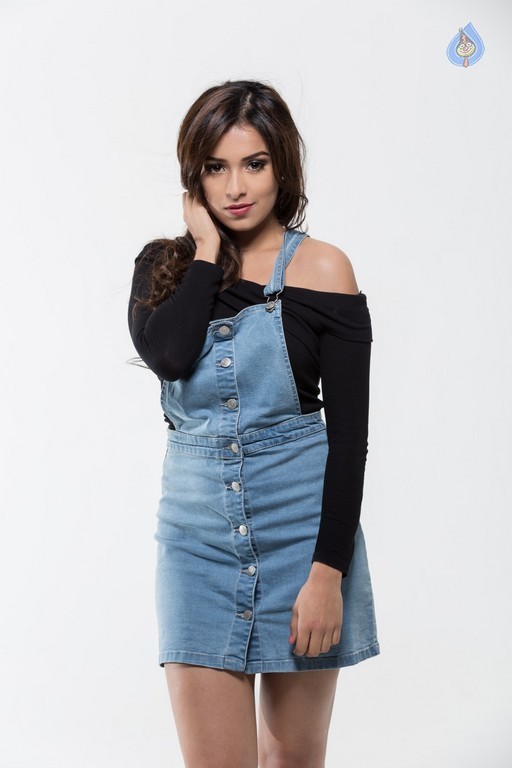 Latha Hegde New Photos - 10 / 13 photos