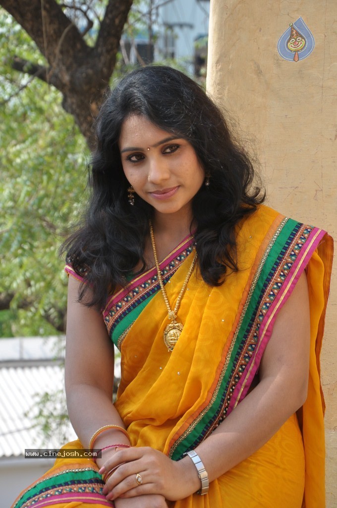 Latha Stills - 11 / 29 photos