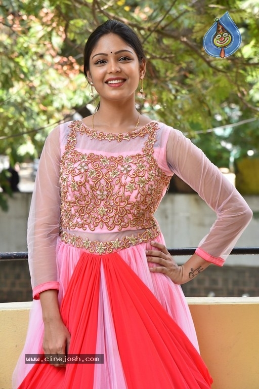 Lavanya Photos - 10 / 20 photos