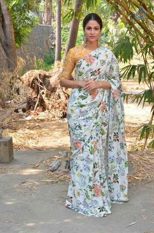 Lavanya Tripathi at Maayavan Tamil Film Audio Launch - 34 / 38 photos