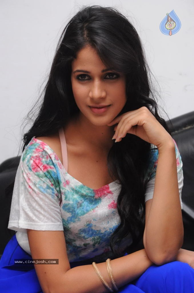 Lavanya Tripathi Latest Photos - 54 / 139 photos