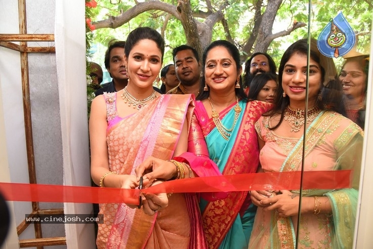 Lavanya Tripathi Launches Swaroopa Reddy Boutique-Photos - 9 / 42 photos