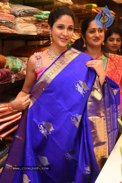 Lavanya Tripathi Launches Swaroopa Reddy Boutique-Photos - 25 / 42 photos