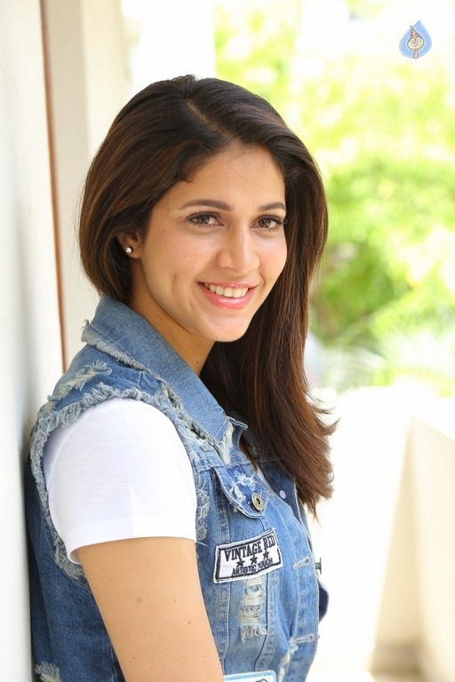 Lavanya Tripathi New Photos - 2 / 21 photos