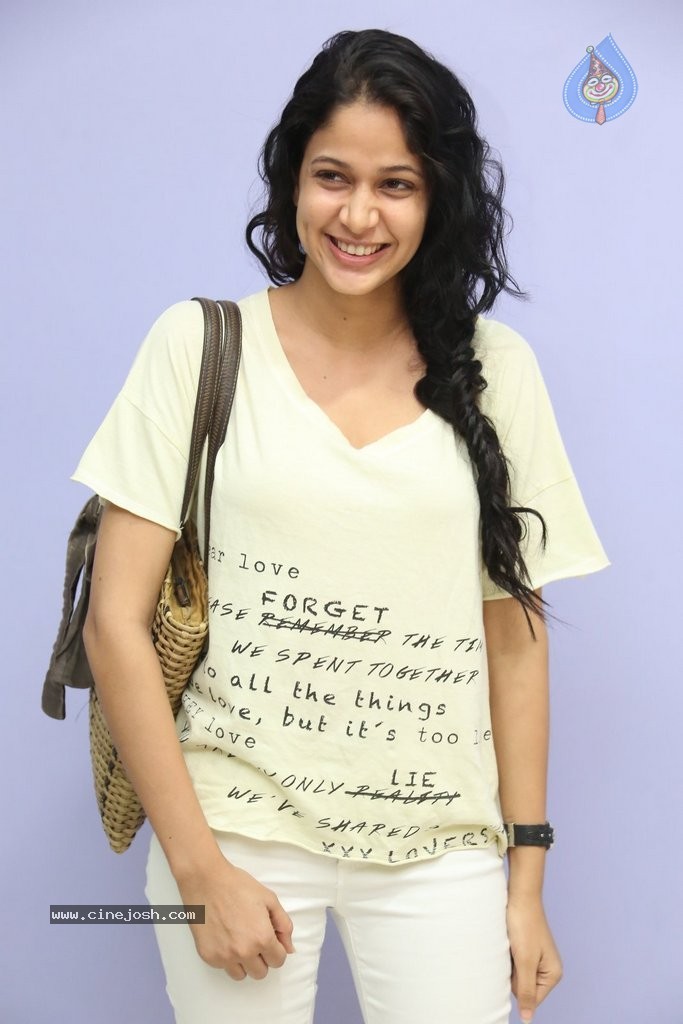 Lavanya Tripathi New Pics - 15 / 66 photos