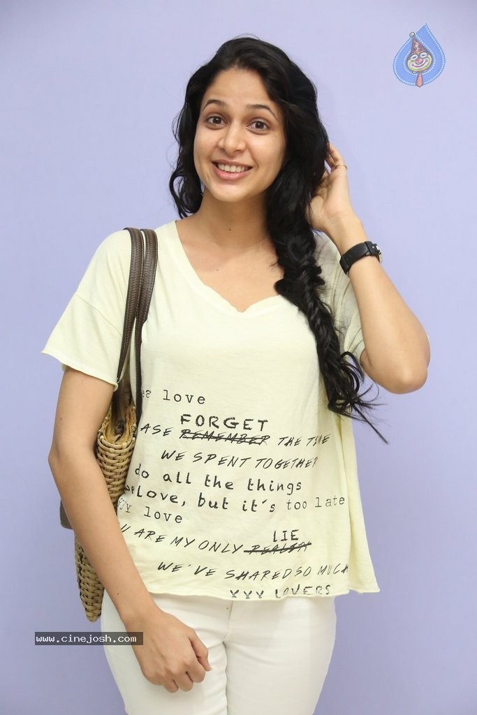 Lavanya Tripathi New Pics - 26 / 66 photos