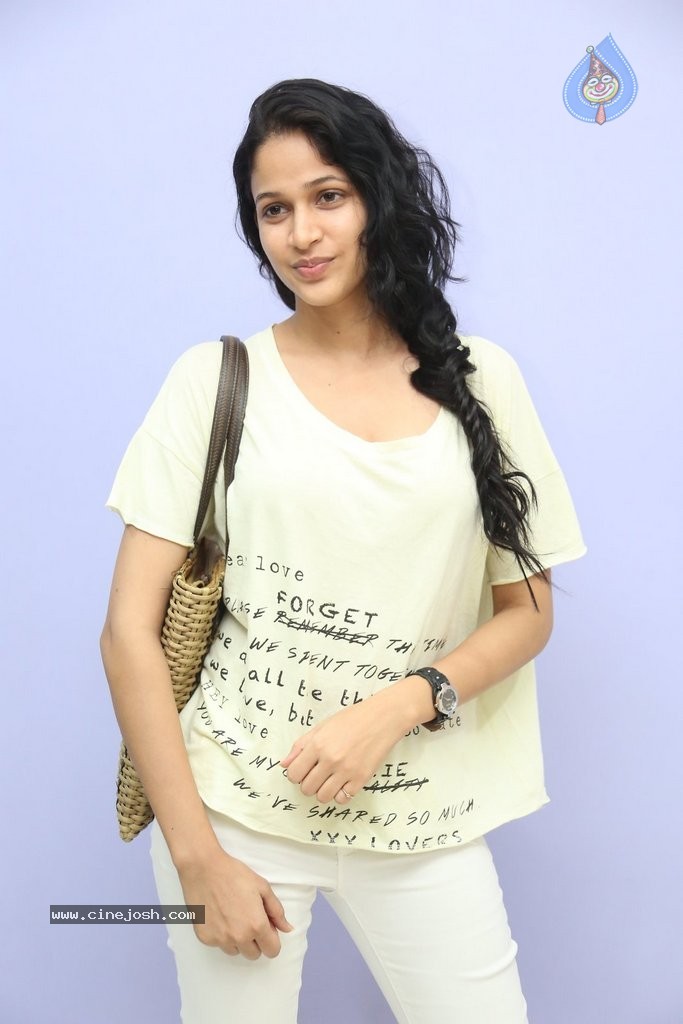 Lavanya Tripathi New Pics - 34 / 66 photos