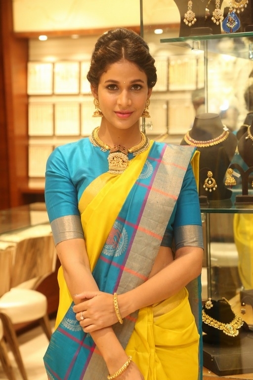 Lavanya Tripathi New Stills - 10 / 15 photos