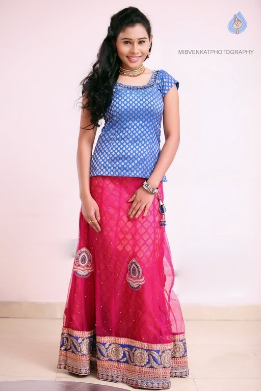 Leesa Latest Photos - 2 / 50 photos