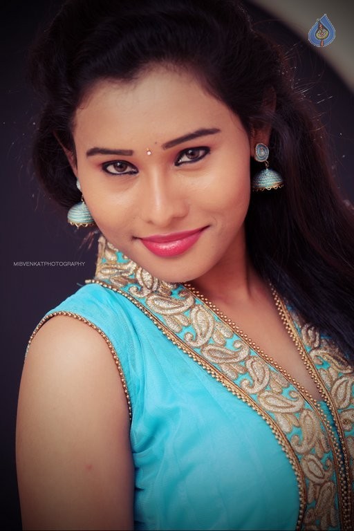 Leesa Latest Photos - 24 / 50 photos