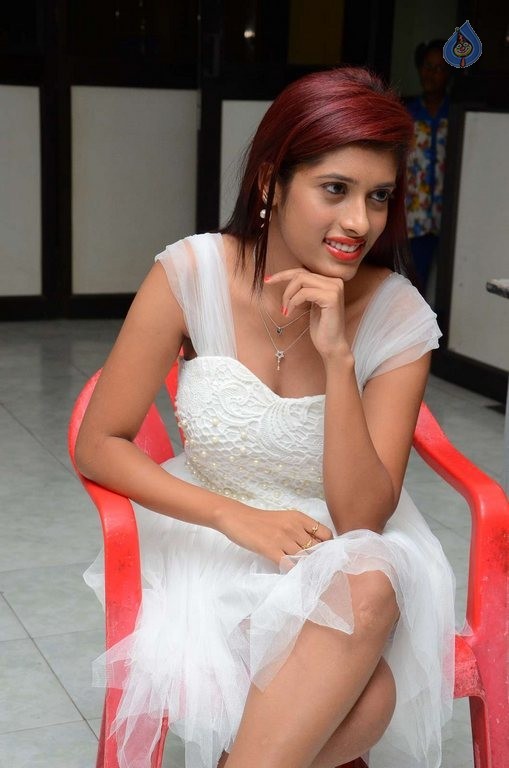 Liza Reddy Latest Photos - 10 / 42 photos