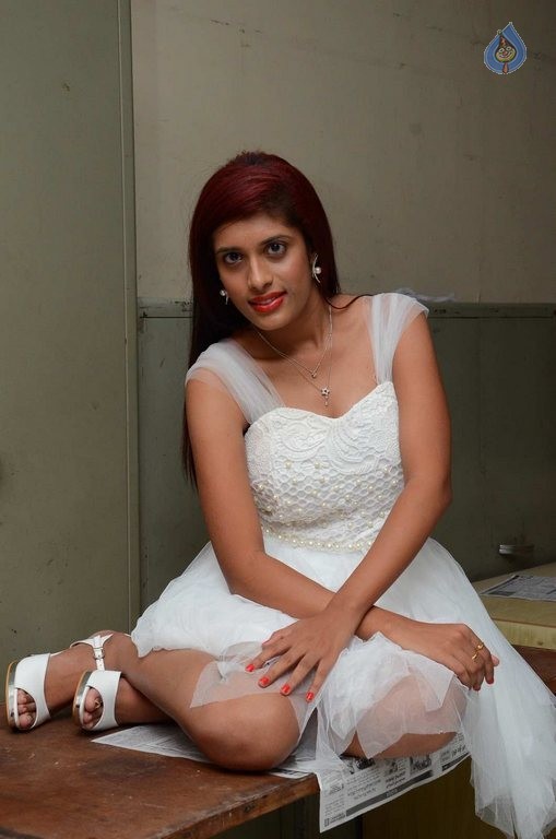 Liza Reddy Latest Photos - 18 / 42 photos