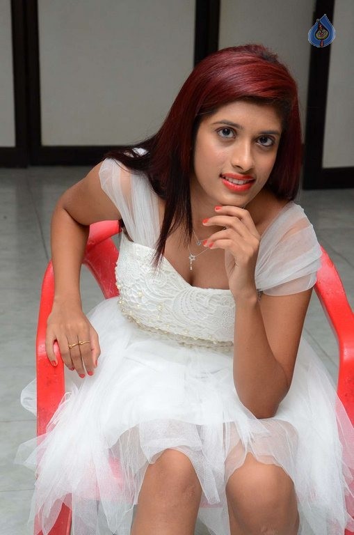 Liza Reddy Latest Photos - 24 / 42 photos