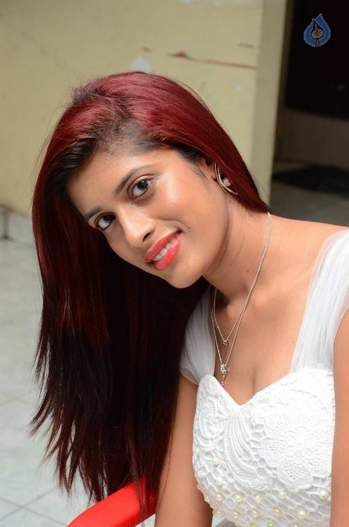 Liza Reddy Latest Photos - 32 / 42 photos