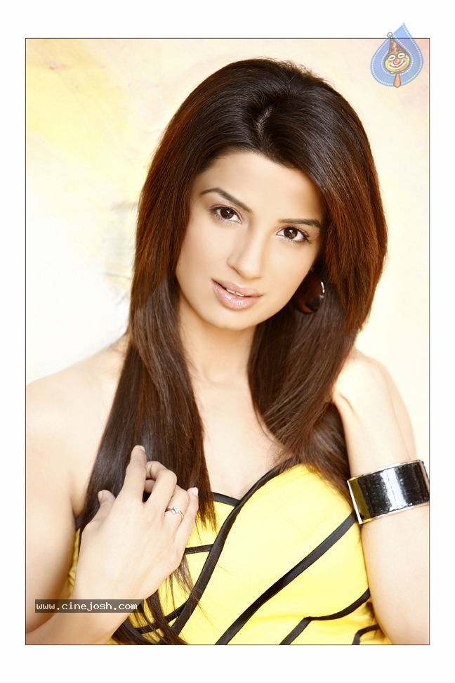 Lopa Bhatt Portfolio - 6 / 22 photos