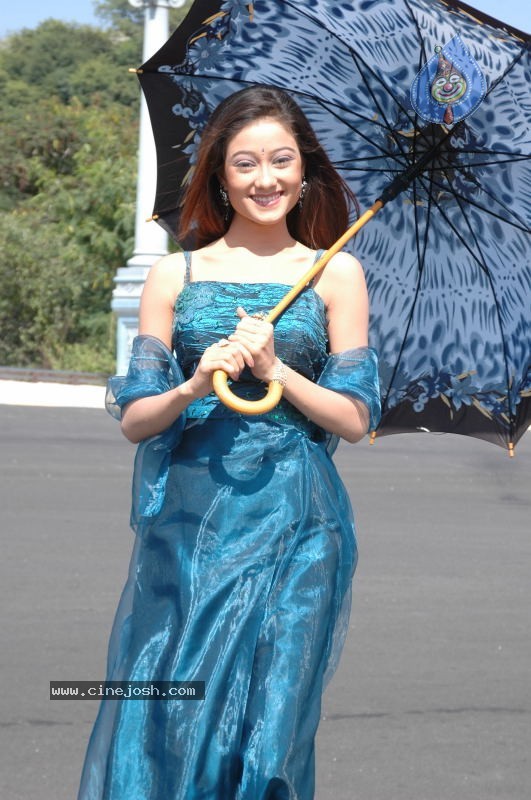 Lovely Stills - 8 / 73 photos