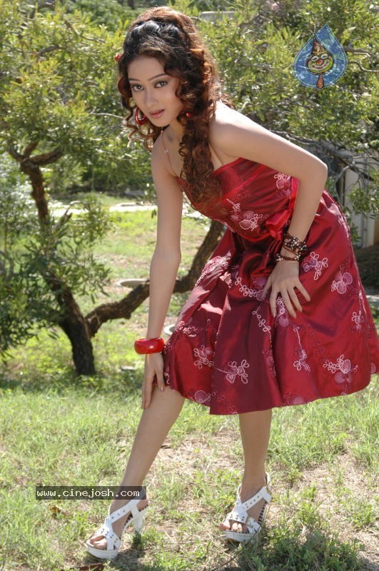 Lovely Stills - 72 / 73 photos